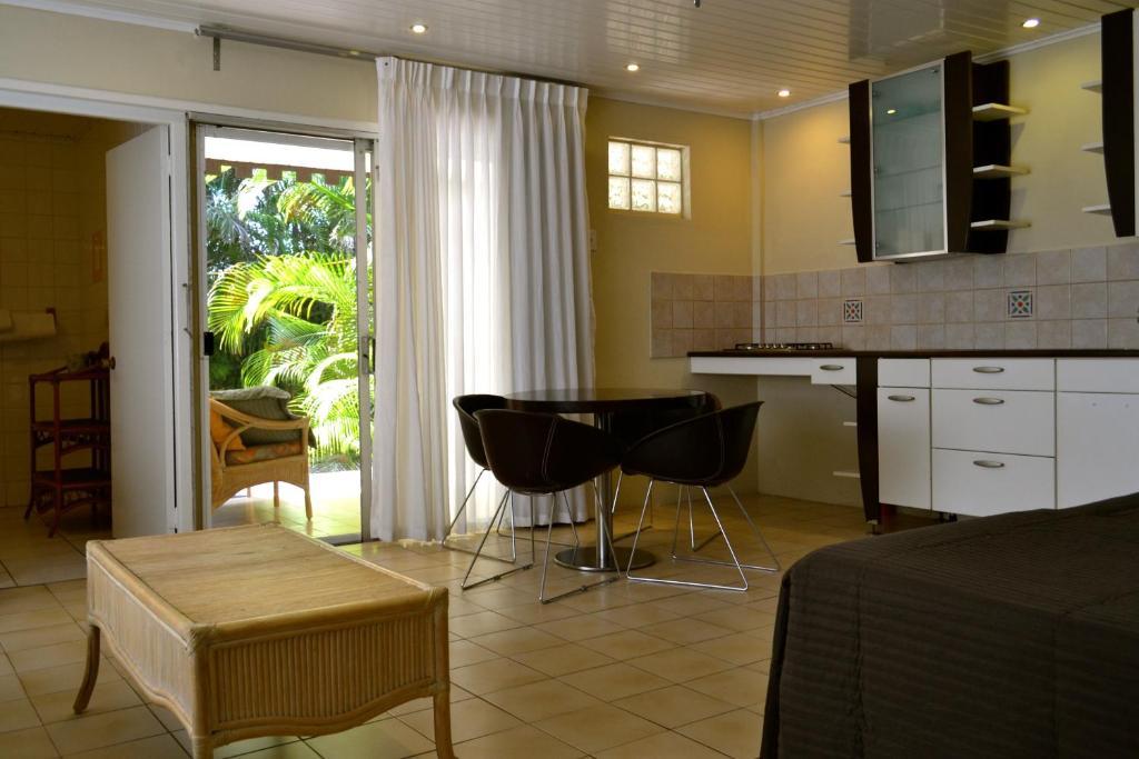 Bananas Apartments Adults Only Палм Бийч Стая снимка