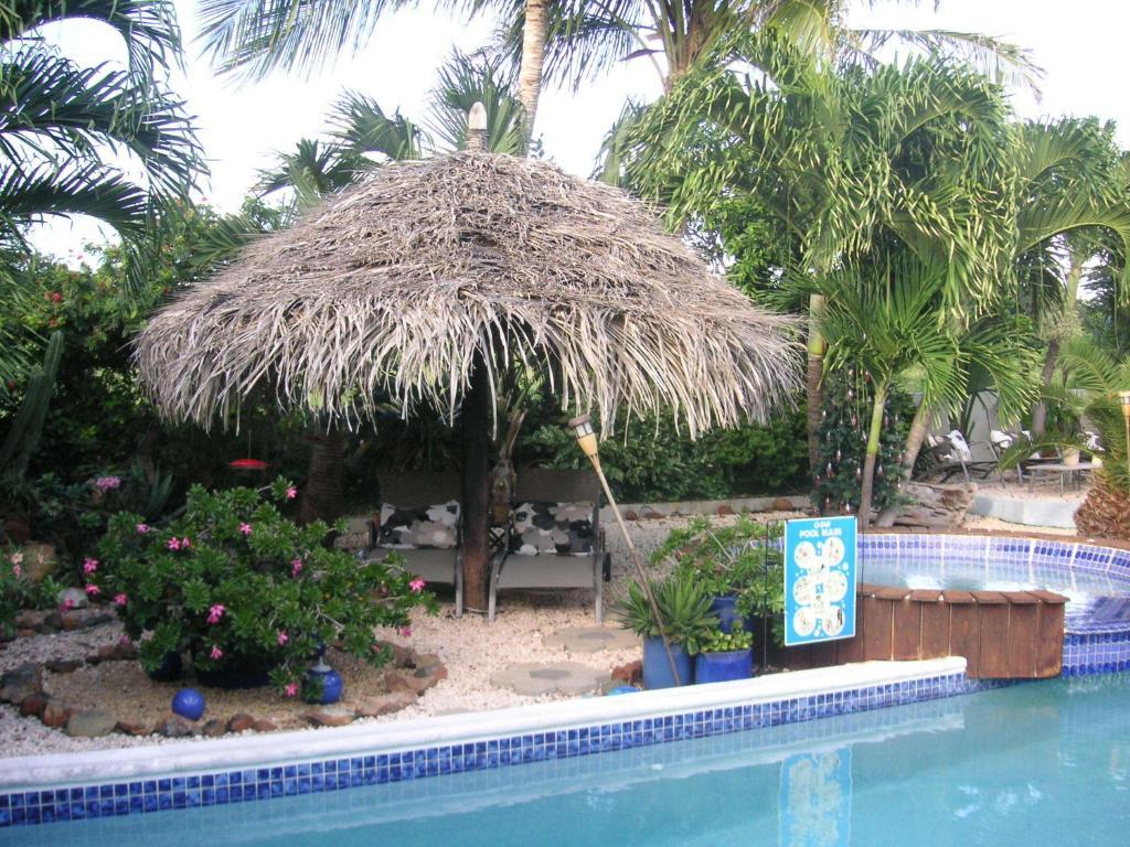 Bananas Apartments Adults Only Палм Бийч Екстериор снимка